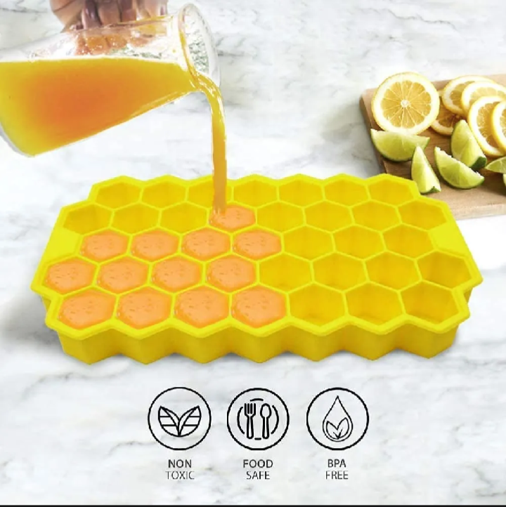 Silicone Honeycomb Ice Cube Tray with Lid – BPA-Free Flexible Ice Mold for Freezer